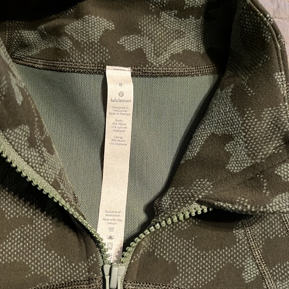 Lululemon Running Jacket - Picture 4 of 5